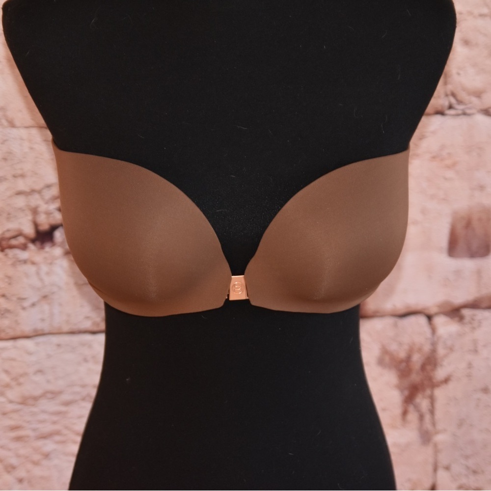 Seamless Strapless Adhesive Bra in Brown